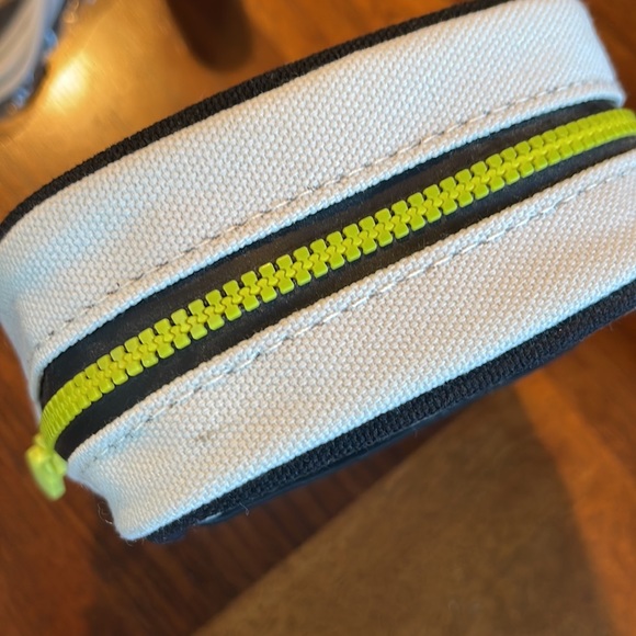 LULULEMON X SAJE COLLABORATION THE RESET KIT NEVER USED PERSONAL DIFFUSER - Picture 4 of 10